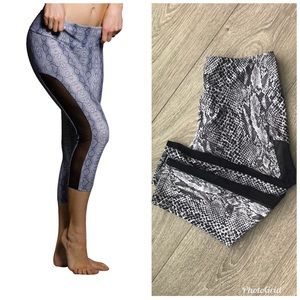 Onzie mesh capris leggings - M/L